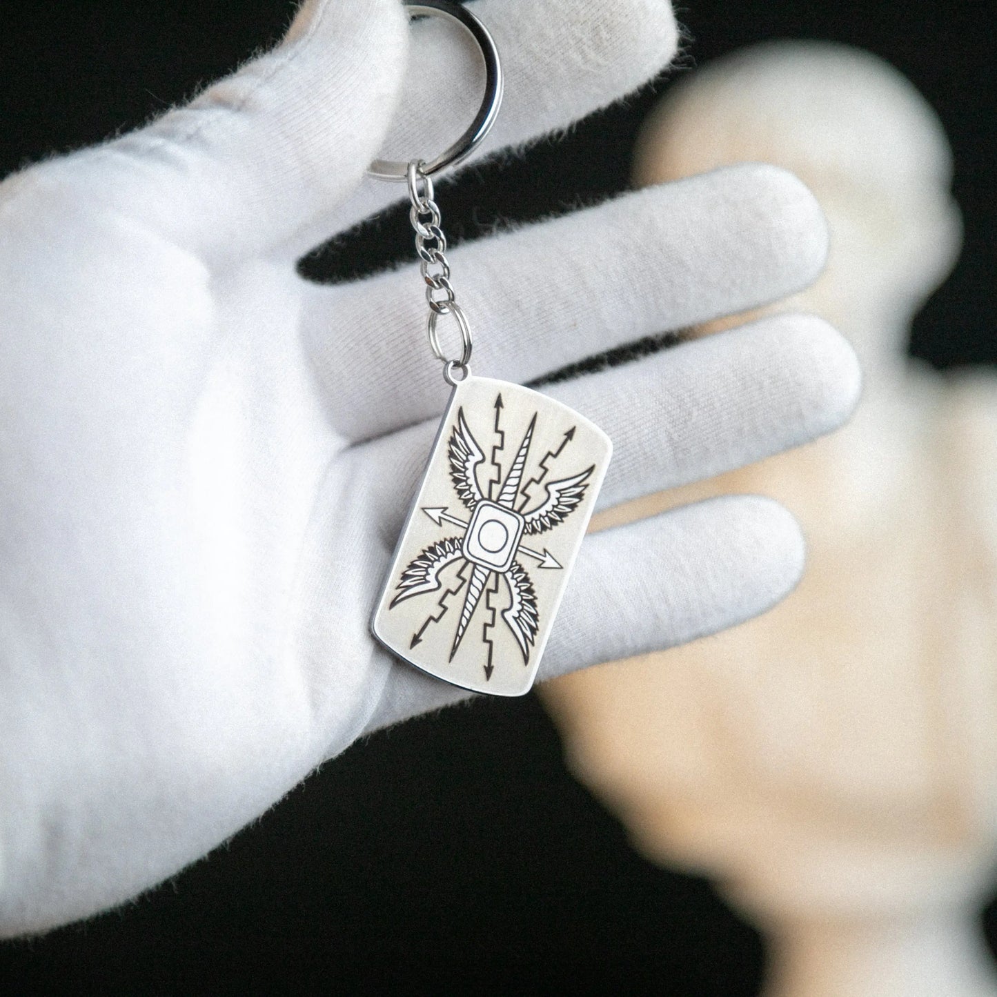 Roman Legionary Scutum Keychain – Roman Shield Signum