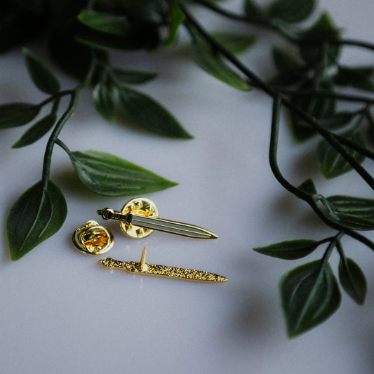 Roman Gladius Enamel Pin – Iconic Legionary Sword Signum