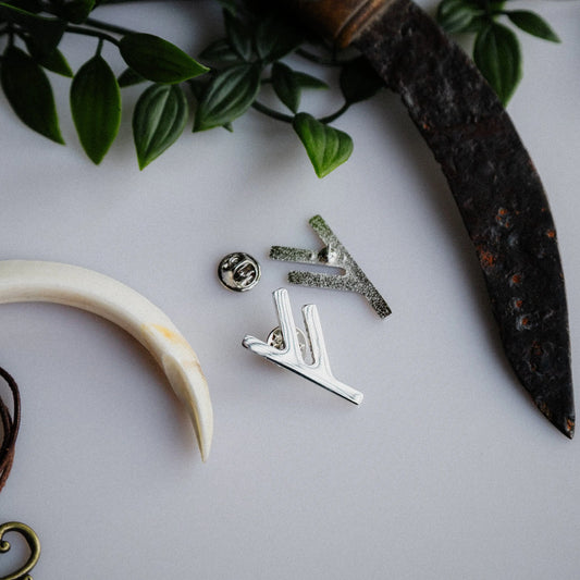 Rune Ansuz Enamel Pin – Norse Wisdom Signum